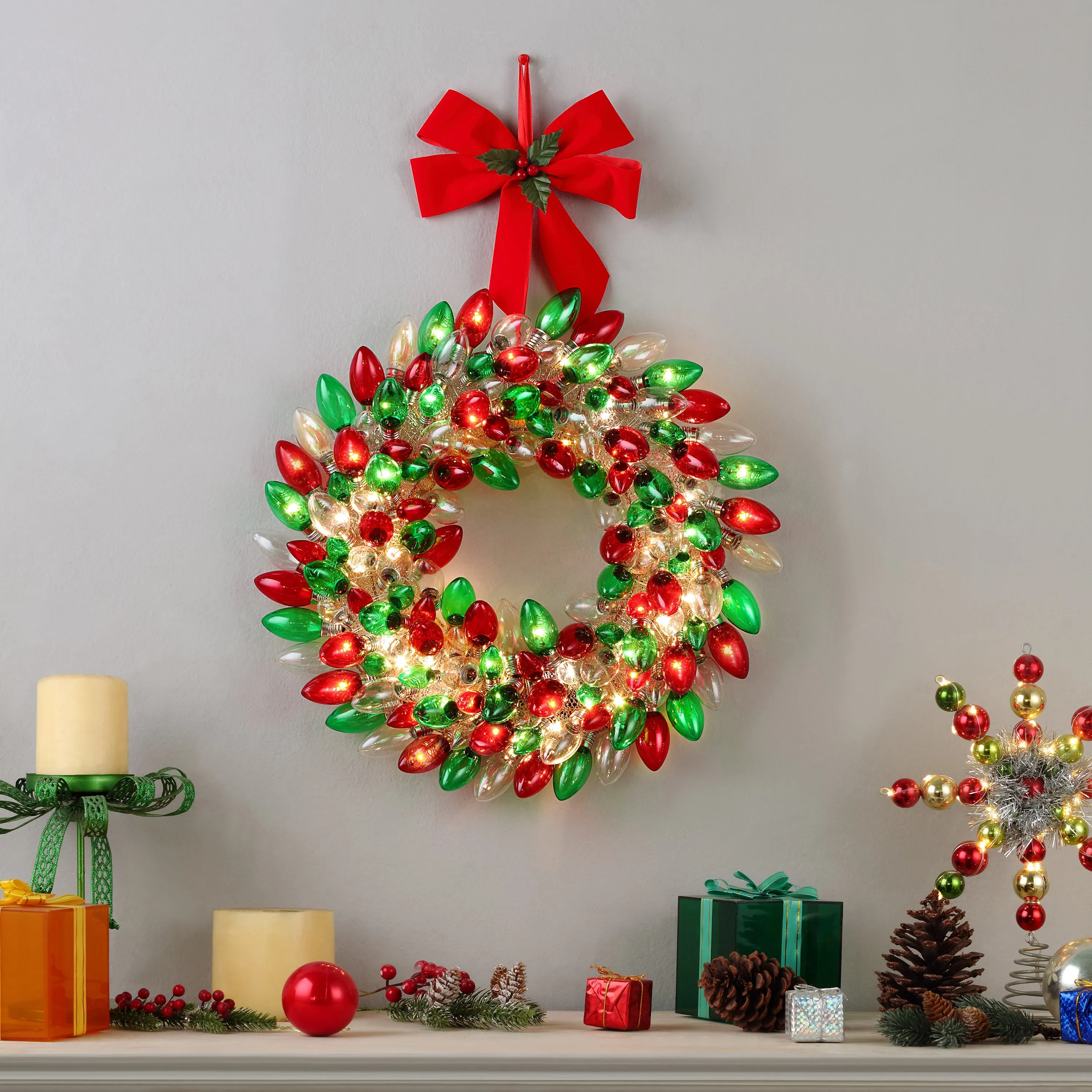 17 in. Retro C9 Bulb Wreath - Red and Green