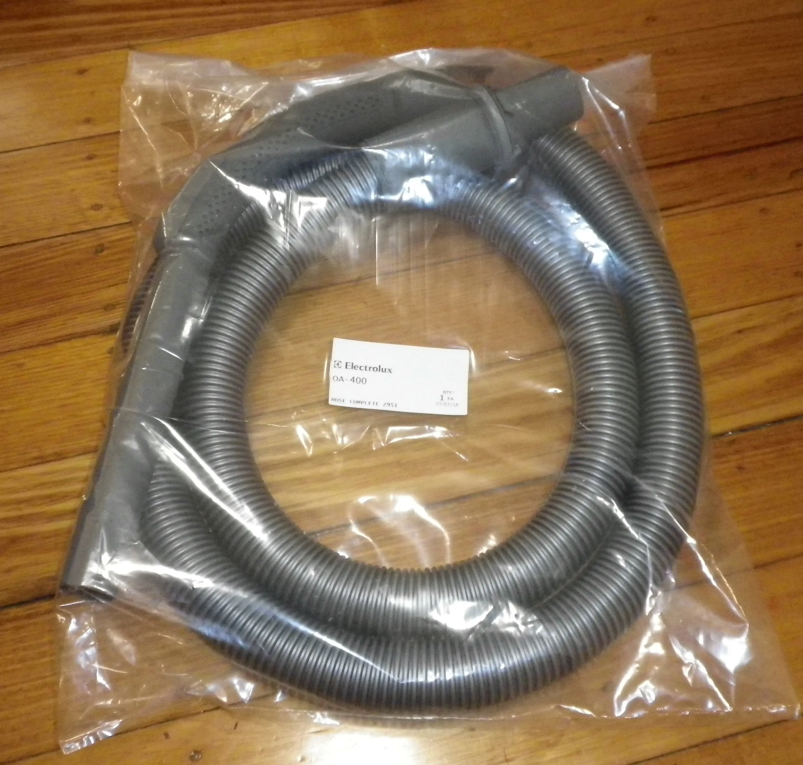 Electrolux Z951 Complete Vacuum Hose - Part # OA-400