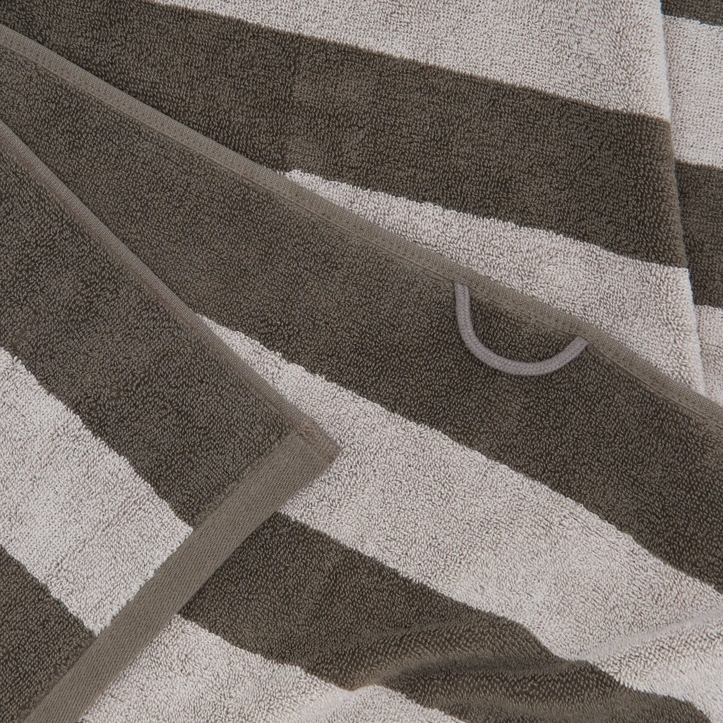 Simple Striped Terry Beach Towel - Light Grey/Dark Grey