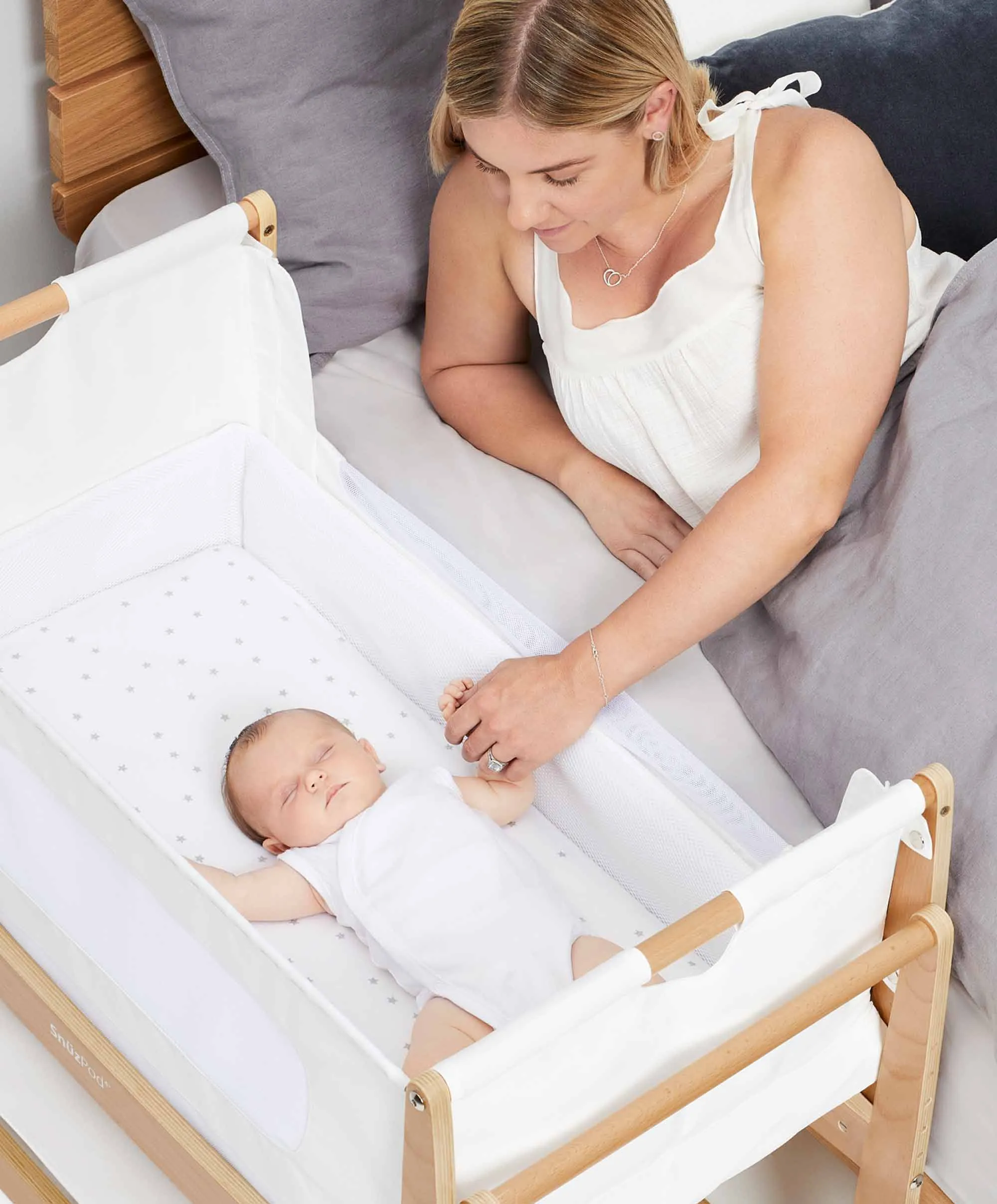 SnuzPod4 Bedside Crib - Natural