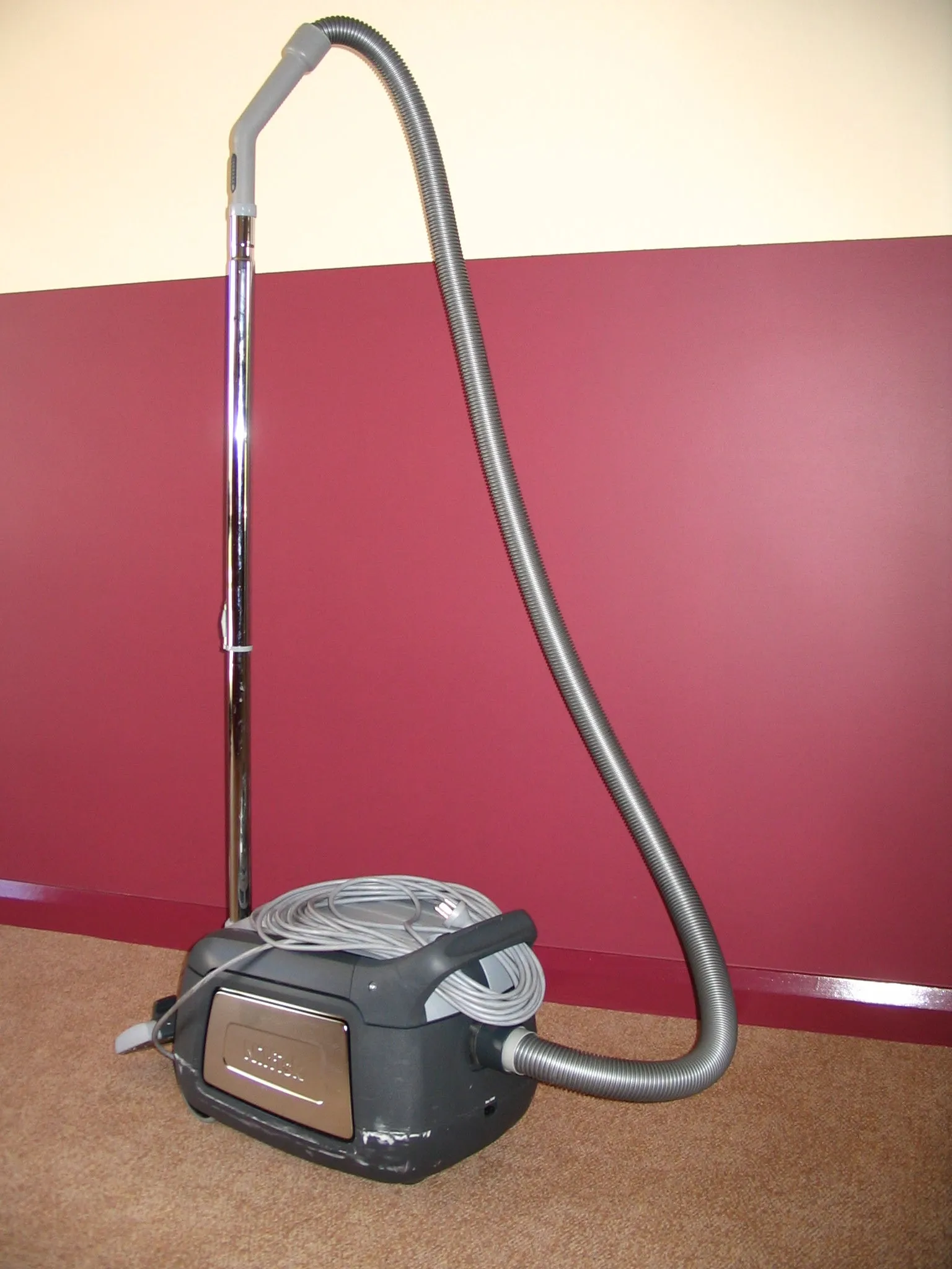 Starbag Sack Filter In The Style Of Nilfisk HDS2000 Commercial Vacuum Cleaner Fitted In Dustbag Compartment