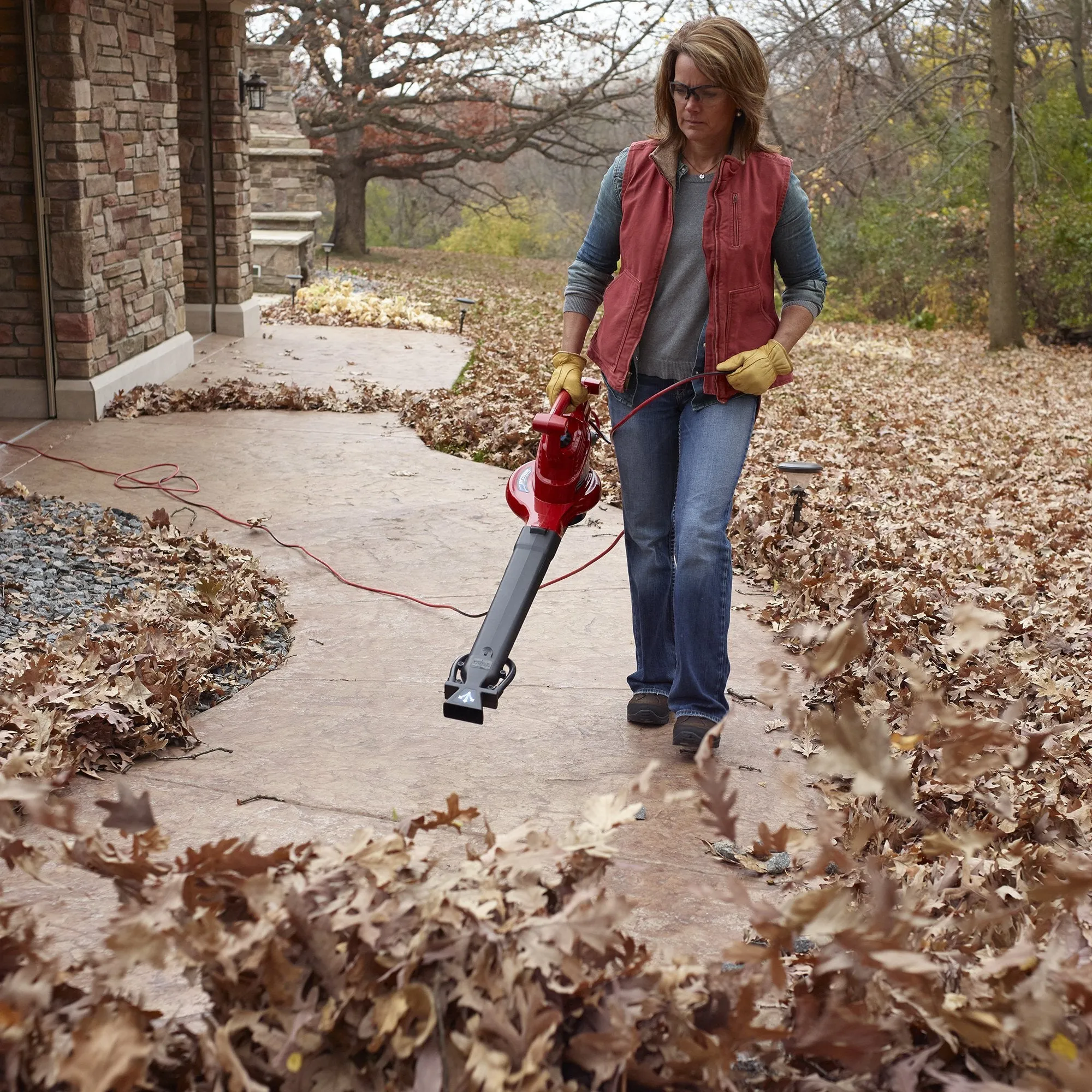 Toro 51621 UltraPlus Leaf Blower Vacuum, Variable-Speed (up to 250 mph) with Metal Impeller, 12 amp